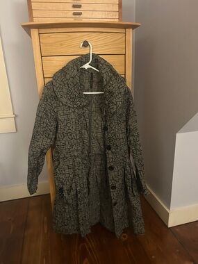 Gray Patterned Trench Coat with Wide Collar